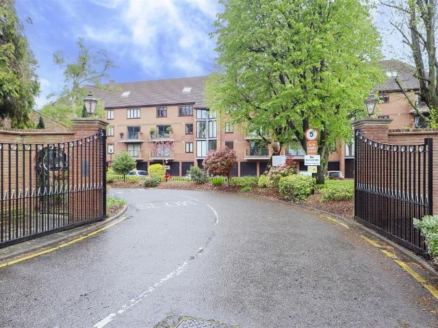 Apartment for rent in Eastcote, Greater London