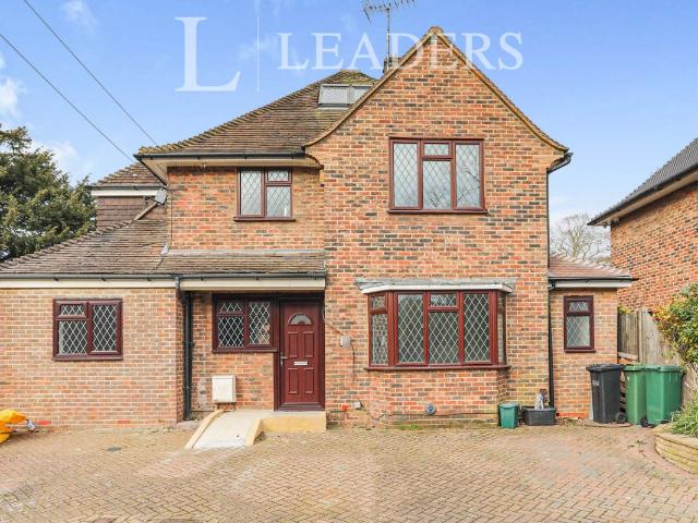 Apartment for rent in Redhill, Reigate and Banstead