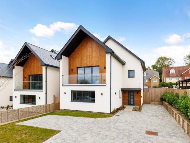 Property for sale in Tattenham Corner, Red Hill