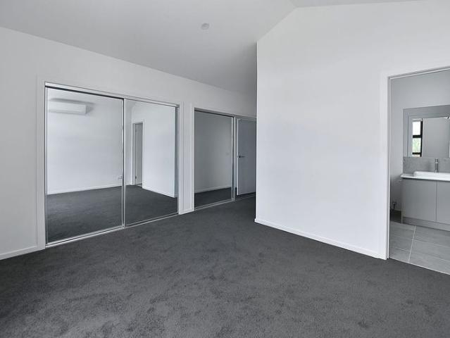 Townhouse for rent in Camerons Creek, Victoria