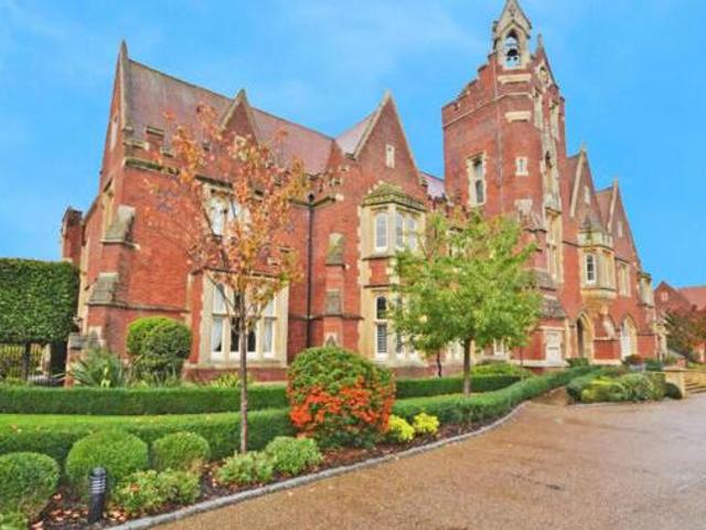 House for sale in Navestock Side