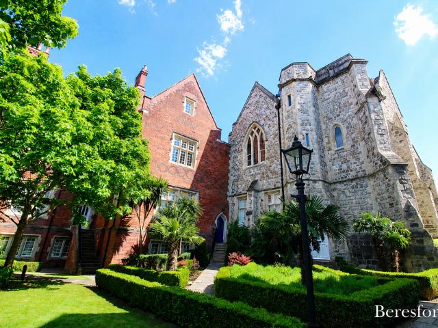 Apartment for rent in Clements Park, Navestock Side