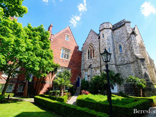 Apartment for rent in Clements Park, Navestock Side