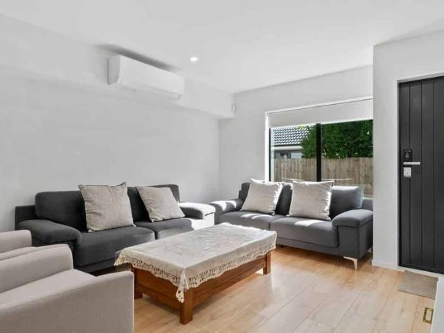 Room for rent in The Gardens, Manurewa