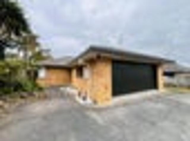 House for rent in The Gardens, Manurewa