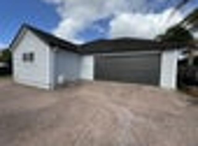 House for rent in The Gardens, Manurewa
