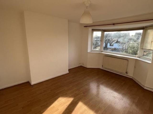 House for rent in New Bedfont, Greater London