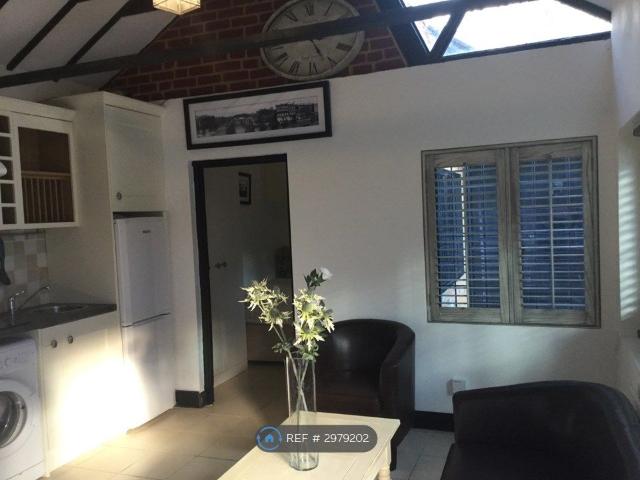 House for rent in Hillview, Surrey