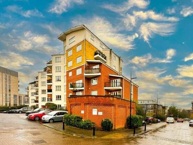 House for sale in North Watford, Hertfordshire