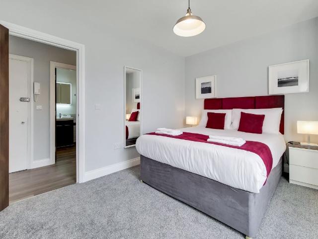Apartment for rent in St Margarets, Greater London