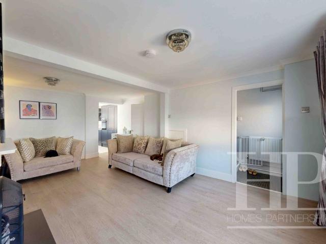 House for rent in Perryfields, West Sussex