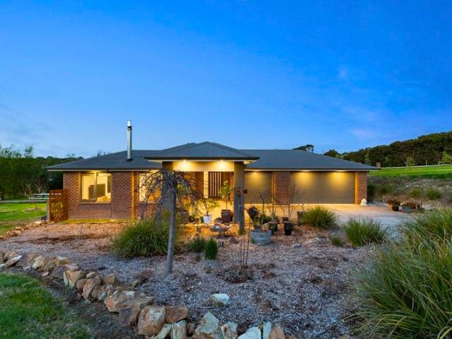House for sale in Pakenham Upper