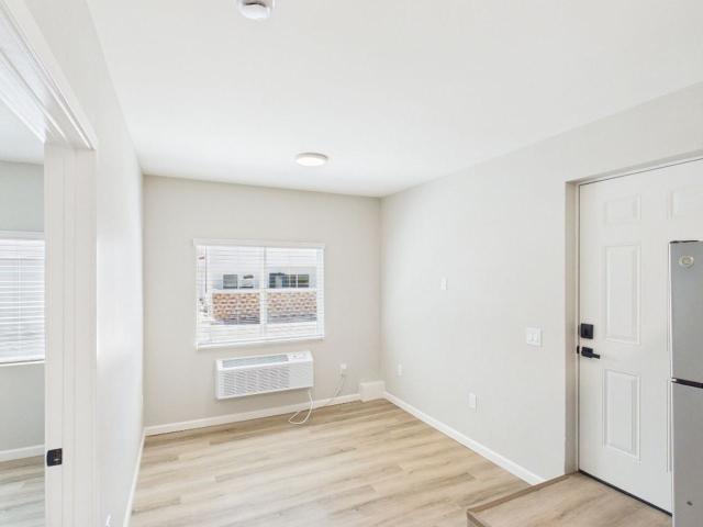Apartment for rent in Cardiff, California