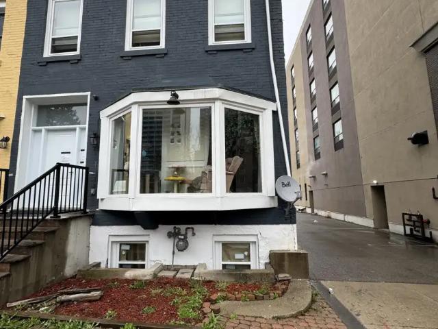 Apartment for rent in Ancaster, Ontario