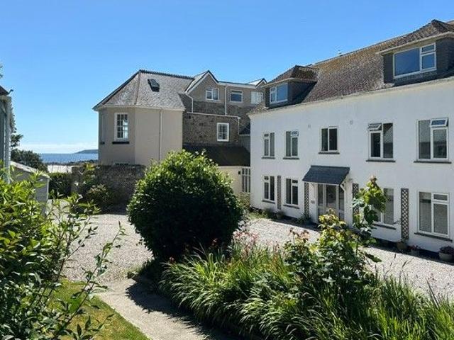 Apartment for rent in Marazion