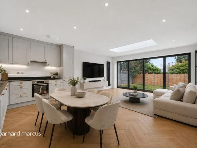 House for rent in London Borough of Croydon, Greater London