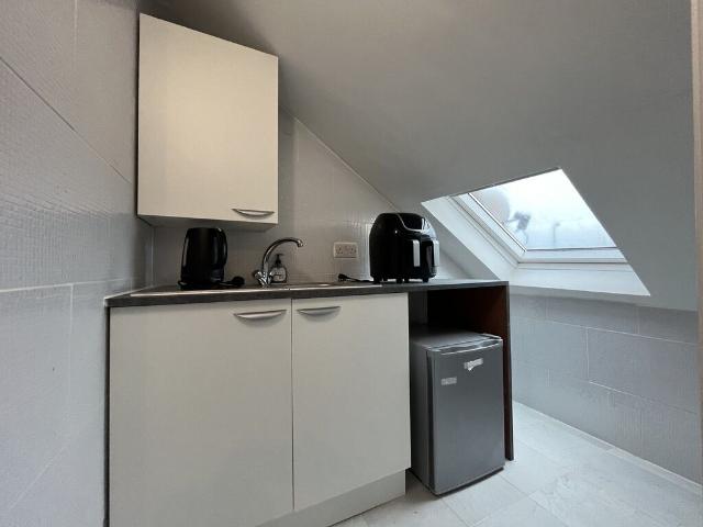 Studio for rent in London Borough of Croydon, Greater London