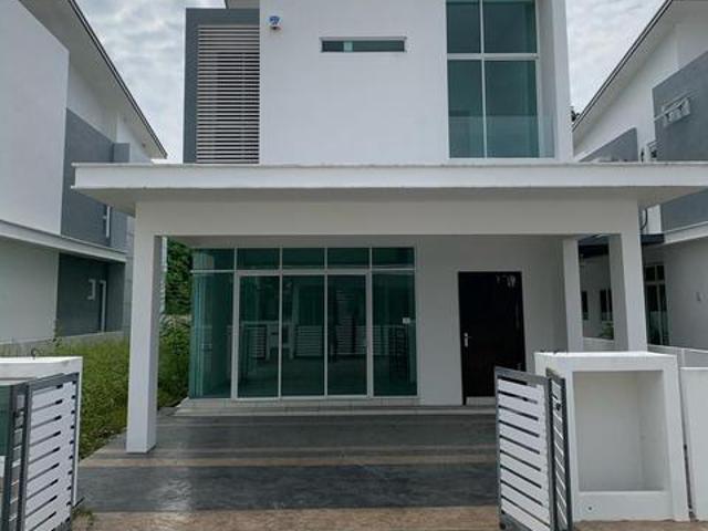 Bungalow for sale in Wellesley, Penang