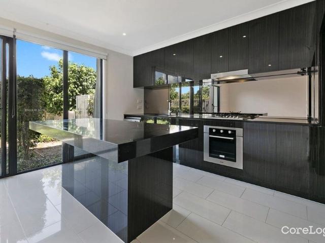 Townhouse for rent in Fernbrook, Queensland