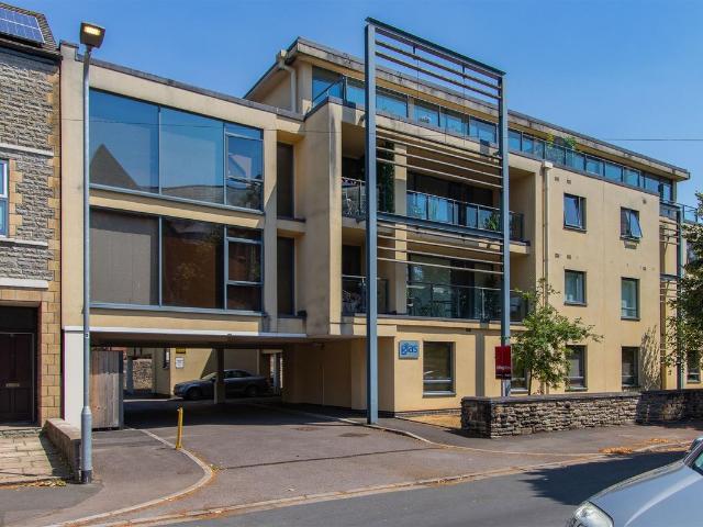 Apartment for rent in Falcon Lodge, Wales