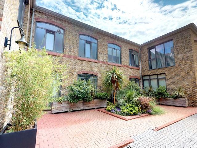 Apartment for rent in Hammersmith, Greater London
