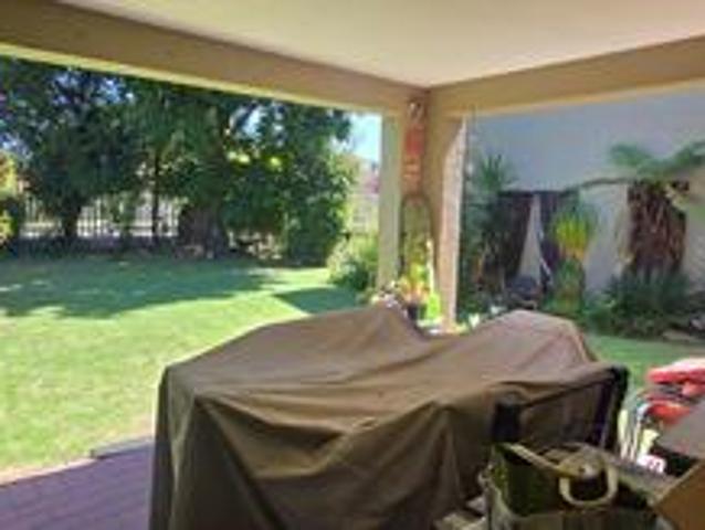 Townhouse for sale in Eden Glen, City of Ekurhuleni Metropolitan Municipality