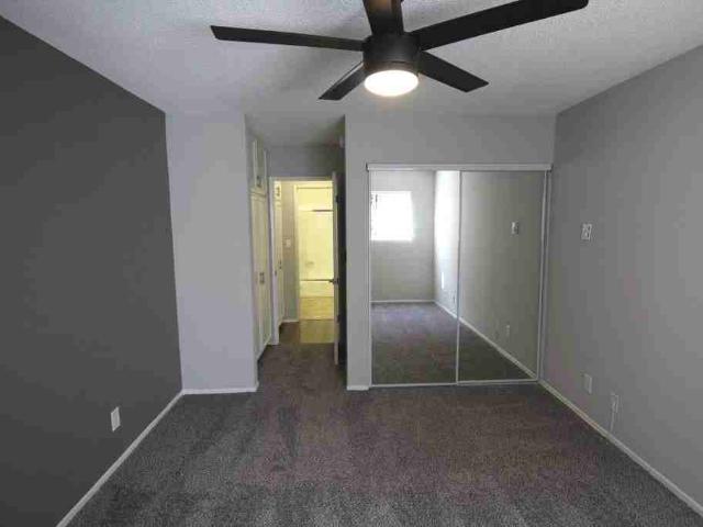 Apartment for rent in Canoga Park, California