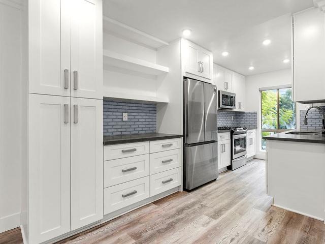 Apartment for rent in Canoga Park, California
