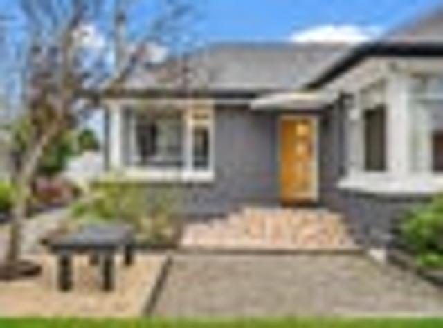 House for sale in Chaslands, Canterbury