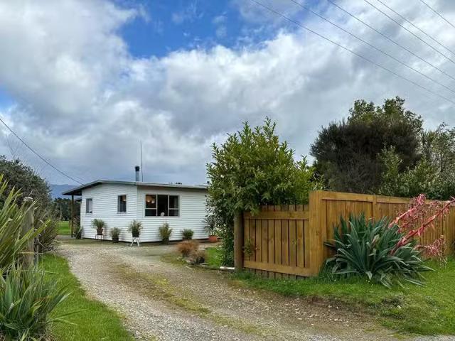 House for sale in Tasman