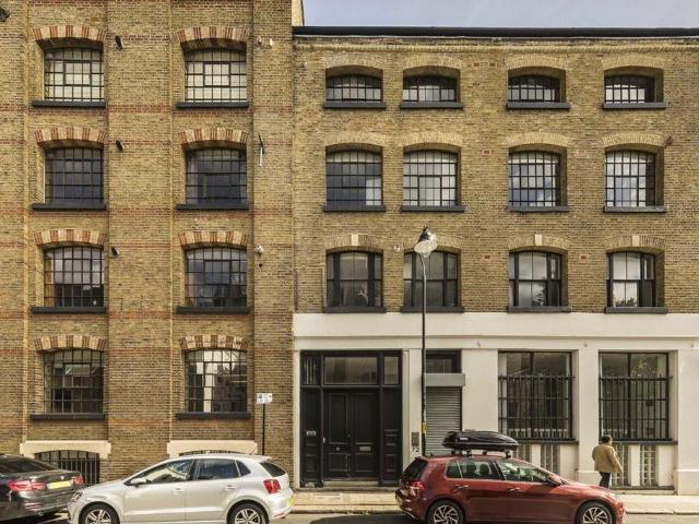 Apartment for rent in Bermondsey Village, Greater London