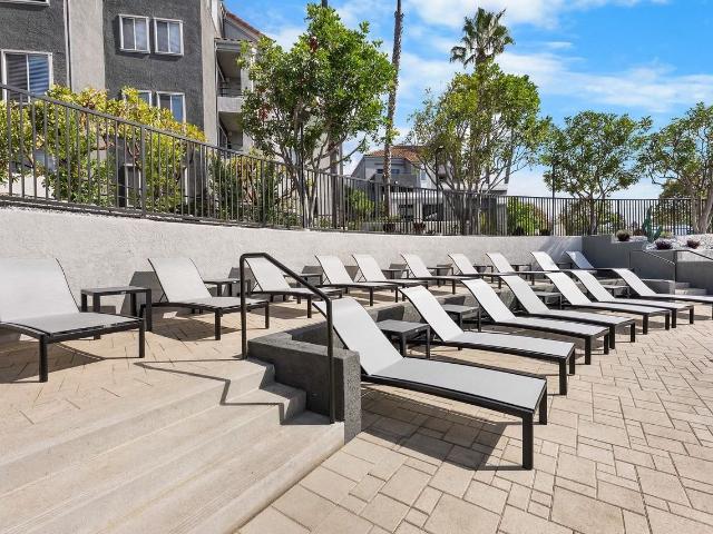 Apartment for rent in Costa Mesa, California
