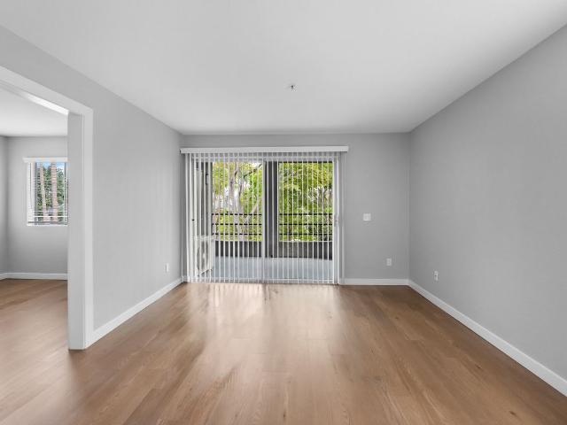 Apartment for rent in Costa Mesa, California
