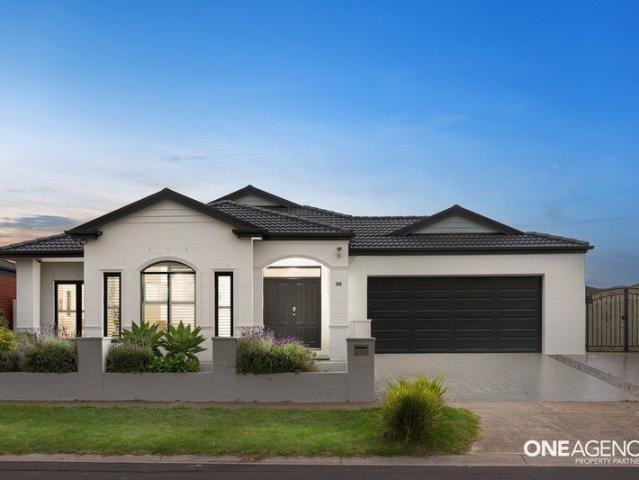 House for sale in Featherbrook, Melbourne