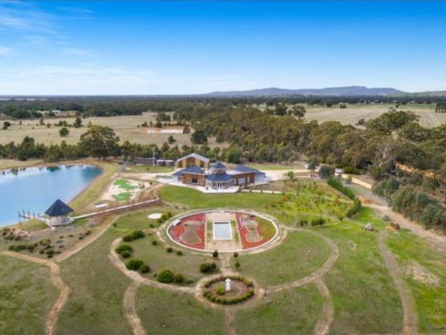 Cottage for sale in Pomonal, Victoria
