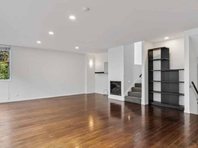 Townhouse for rent in Meadowbank, Ōrākei