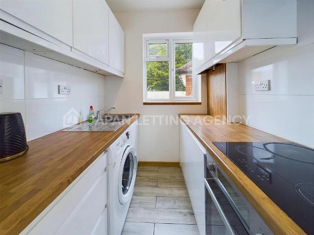 House for rent in London Borough of Ealing, Greater London