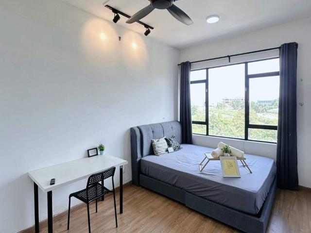 Room for rent in Petaling, Alam Impian