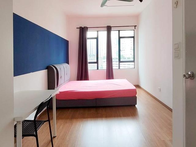 Room for rent in Petaling, Alam Impian