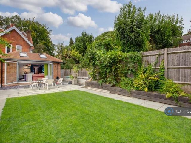 House for rent in High Wycombe Community Board, High Wycombe