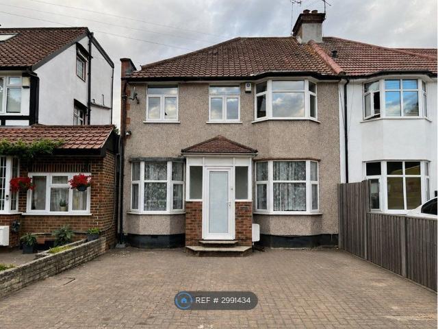 House for rent in Colindale, Greater London