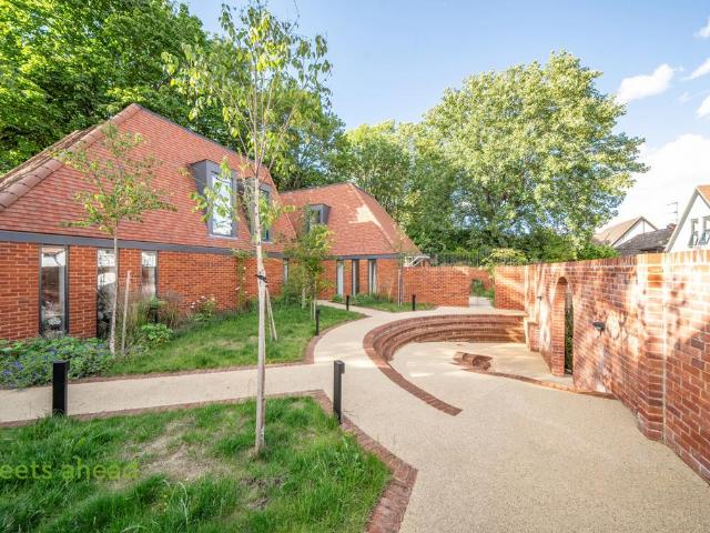 House for rent in London Borough of Croydon, Greater London