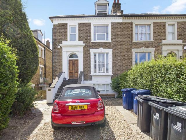 Apartment for rent in London Borough of Ealing, Greater London