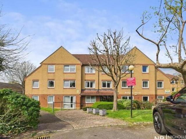 House for rent in Woodcote, Epsom