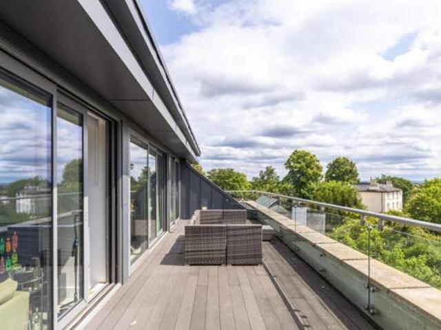 House for sale in Isleworth, Greater London
