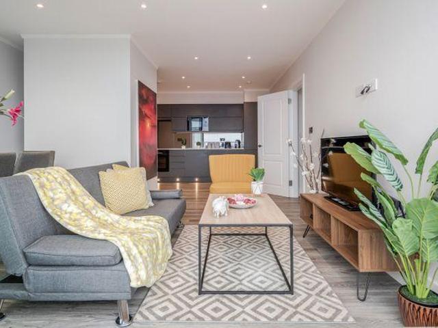 Apartment for rent in London Borough of Hounslow, Spring Grove
