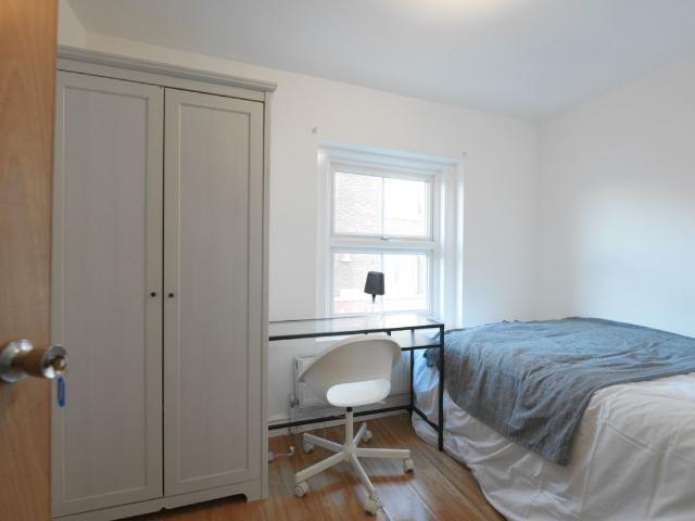 Room for rent in Maryland, Greater London