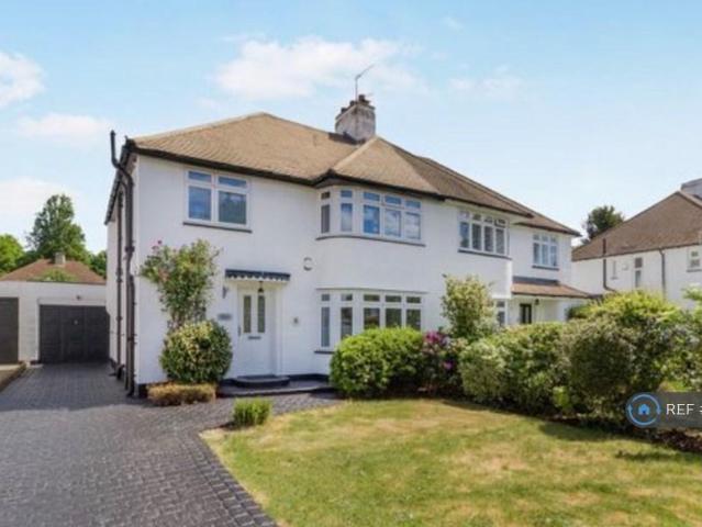House for rent in North Cray, Greater London