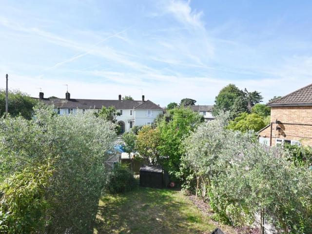 Apartment for rent in Strawberry Hill, Greater London