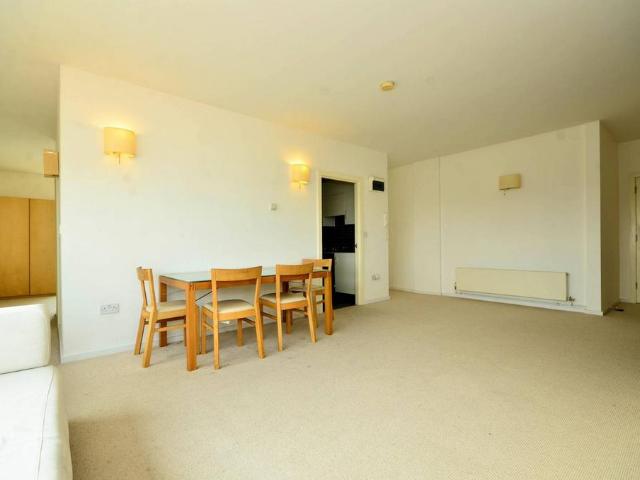 Apartment for rent in London Borough of Newham, Greater London